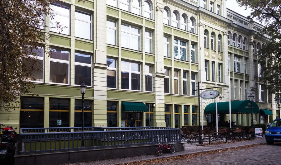 Biuro Pod Złotym Dębem