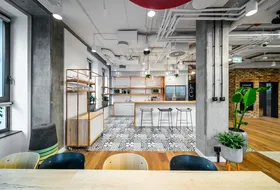 Biuro Czackiego 15/17