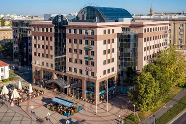 Atrium Plaza