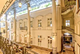 Biuro Dom Dochodowy o Trzech Frontach
